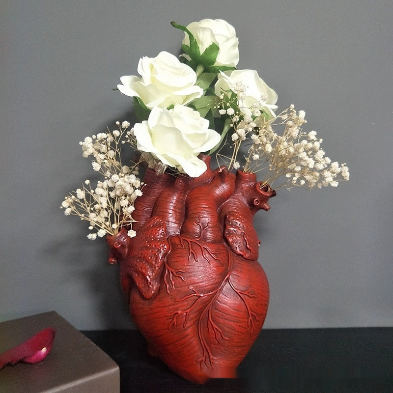 "Heart-Shaped Nordic Style Flower Vase – Artistic Desktop Plant Pot & Home Décor Ornament, Perfect Gift"