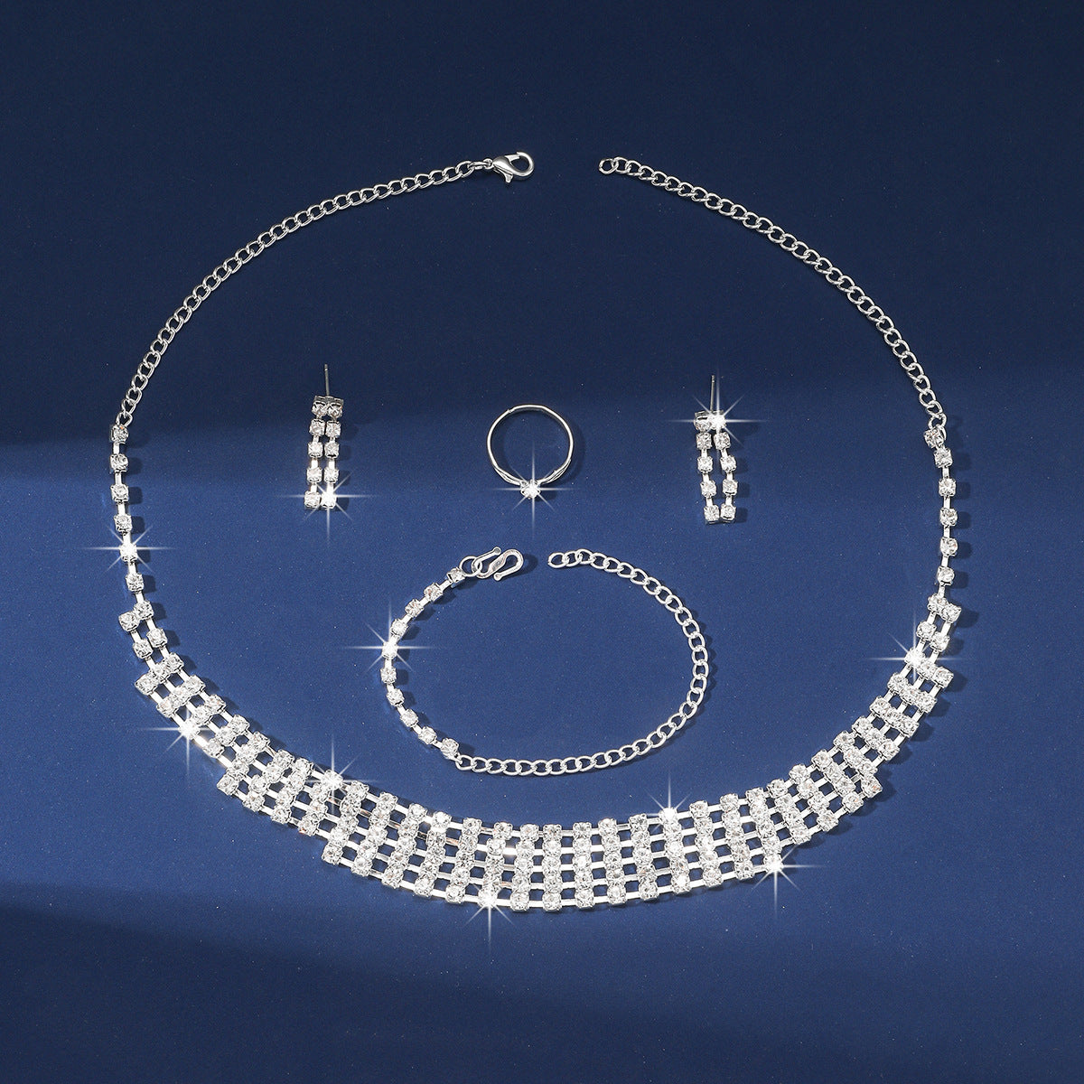 "Claw Chain 4-Piece Jewelry Set – Necklace, Bracelet, Earrings & Ring"