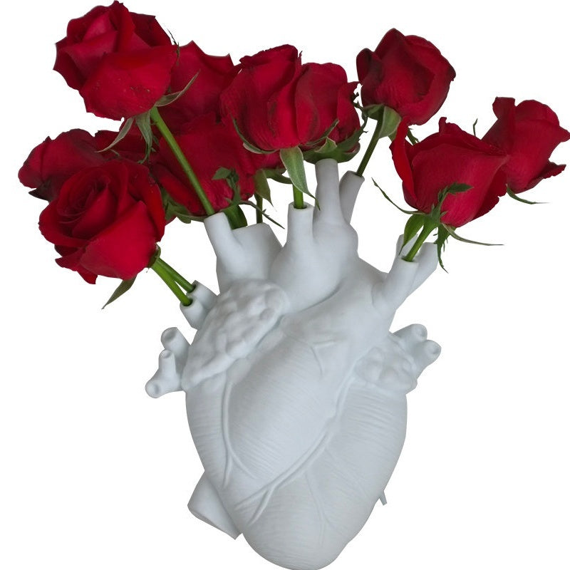 "Heart-Shaped Nordic Style Flower Vase – Artistic Desktop Plant Pot & Home Décor Ornament, Perfect Gift"